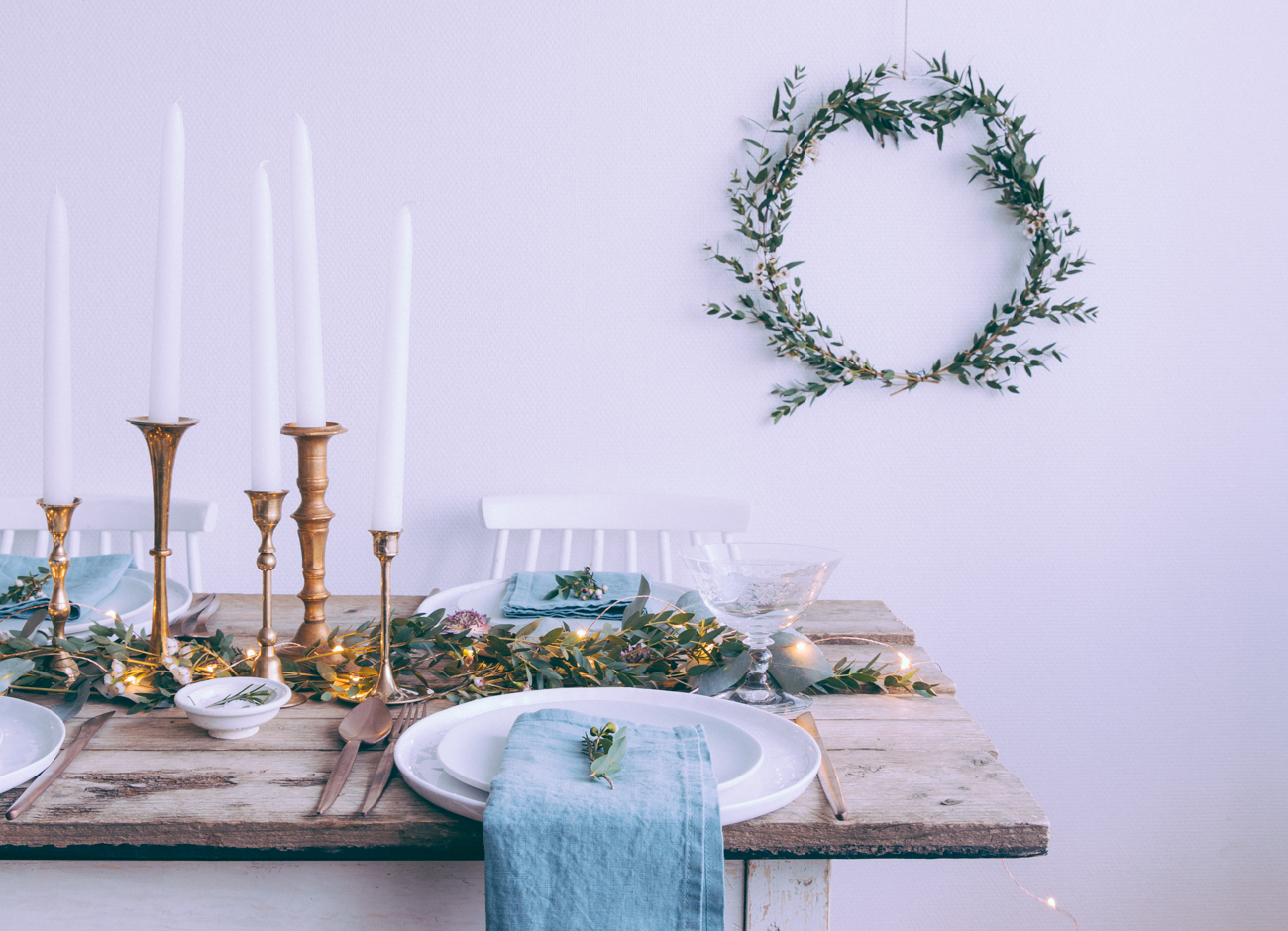 Idées décoration table de Noël 2016 2017 - style rustique scandinave - assiettes Merci - Shooting Inspiration dressage table de fêtes ou mariage scandinave - blog lifestyle dollyjessy