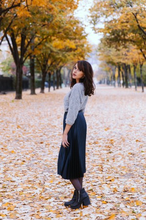 Blog mode paris look automnal hivernal 2017 2018 - Blogueuse parisienne 25-30 ans - shooting champs de mars pull cachemire She In