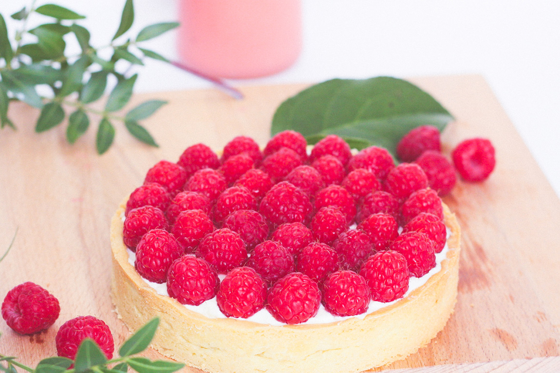 Recette tarte fruits rouges framboise chocolat blanc chantilly mascarpone, pâte sablée à l'amande - Blog lifestyle Dollyjessy 