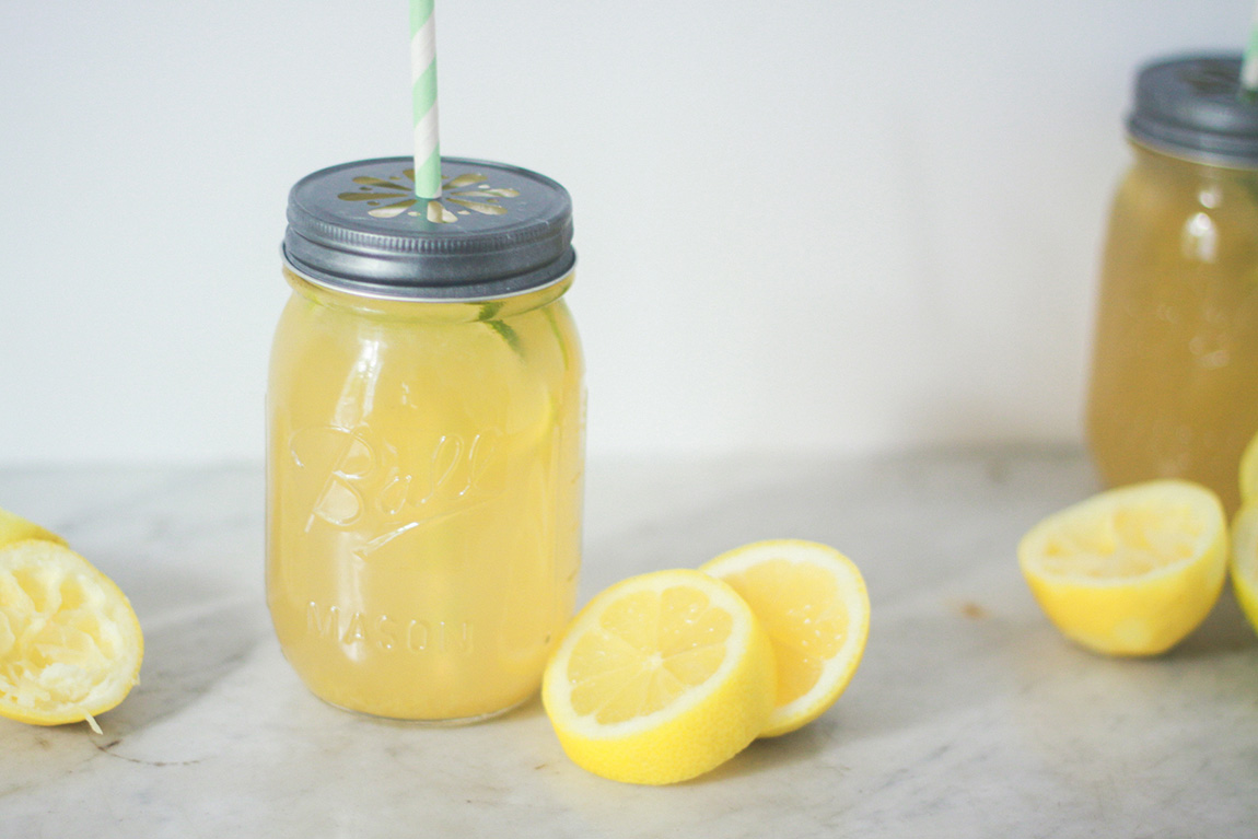 Dollyjessy blog lifestyle mode et cuisine: citronnade limonade au citron maison bio - facile et rapide Mason Jar