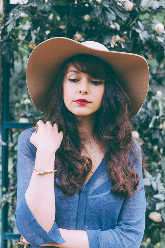 Comment porter un grand chapeau ? Astuces et conseils mode - tenue de festival blog mode dollyjessy