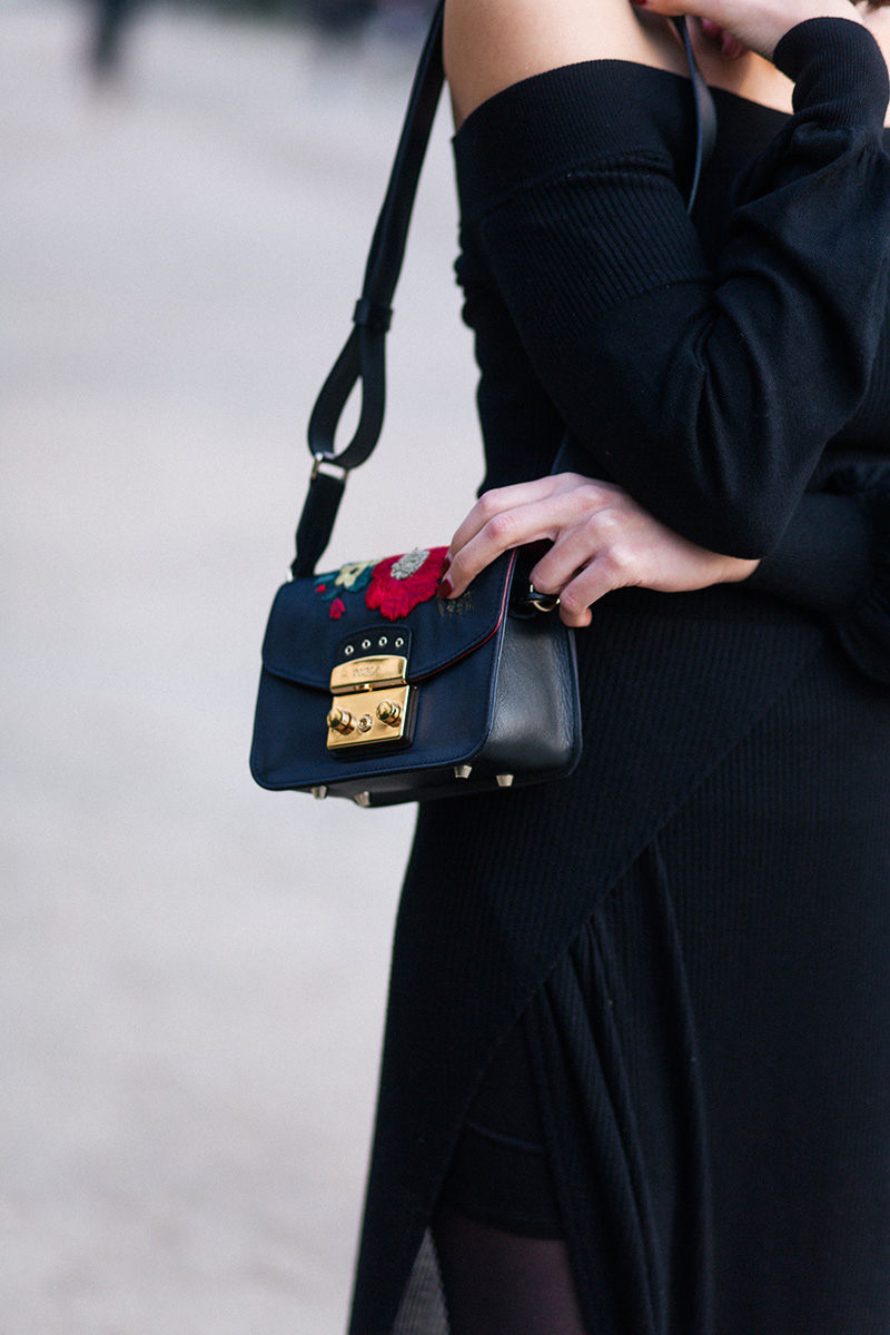 Sac Furla sur Zalando blogueuse mode Paris dollyjessy - Comment s'habiller tout en noir - tenue sexy noire - Où acheter un beau sac sur Internet ?
