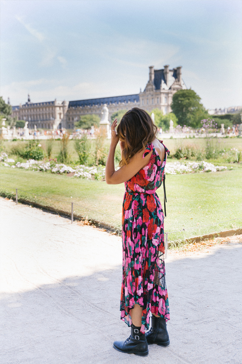 Blog mode Paris dollyjessy robe The Kooples collection été 2019 longue robe fleurie bottines en cuit Bash - shooting aux tuilleries 